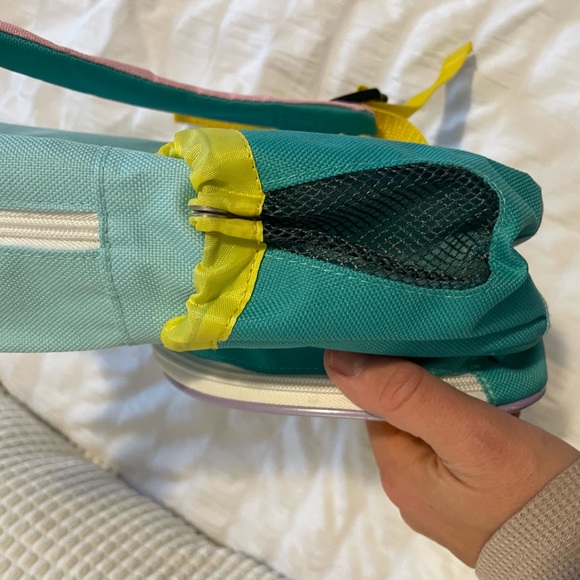 EUC skiphop unicorn back pack - Picture 5 of 5